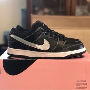 SOLD !!!! Nike Dunk SB Low Diamond Supply Co.